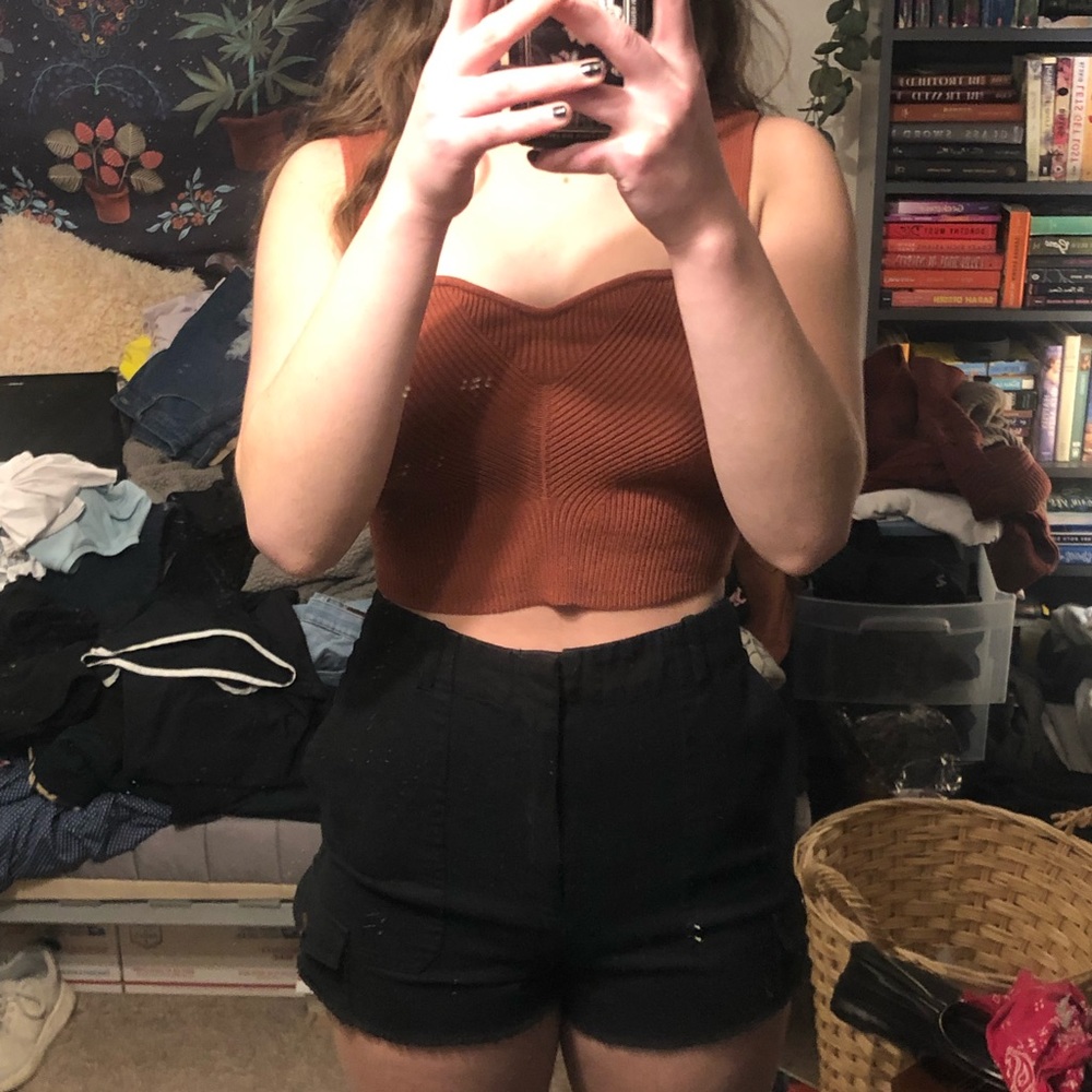 black high waisted pocketless shorts